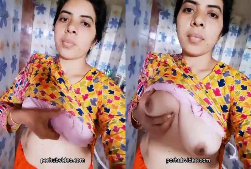 Desi Video Desi village girl sexy boobs